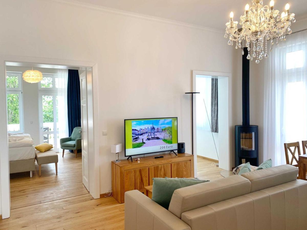 Villa Jenny - Ferienappartement 1 Mit Meerblick ซาสนิทซ์ ภายนอก รูปภาพ