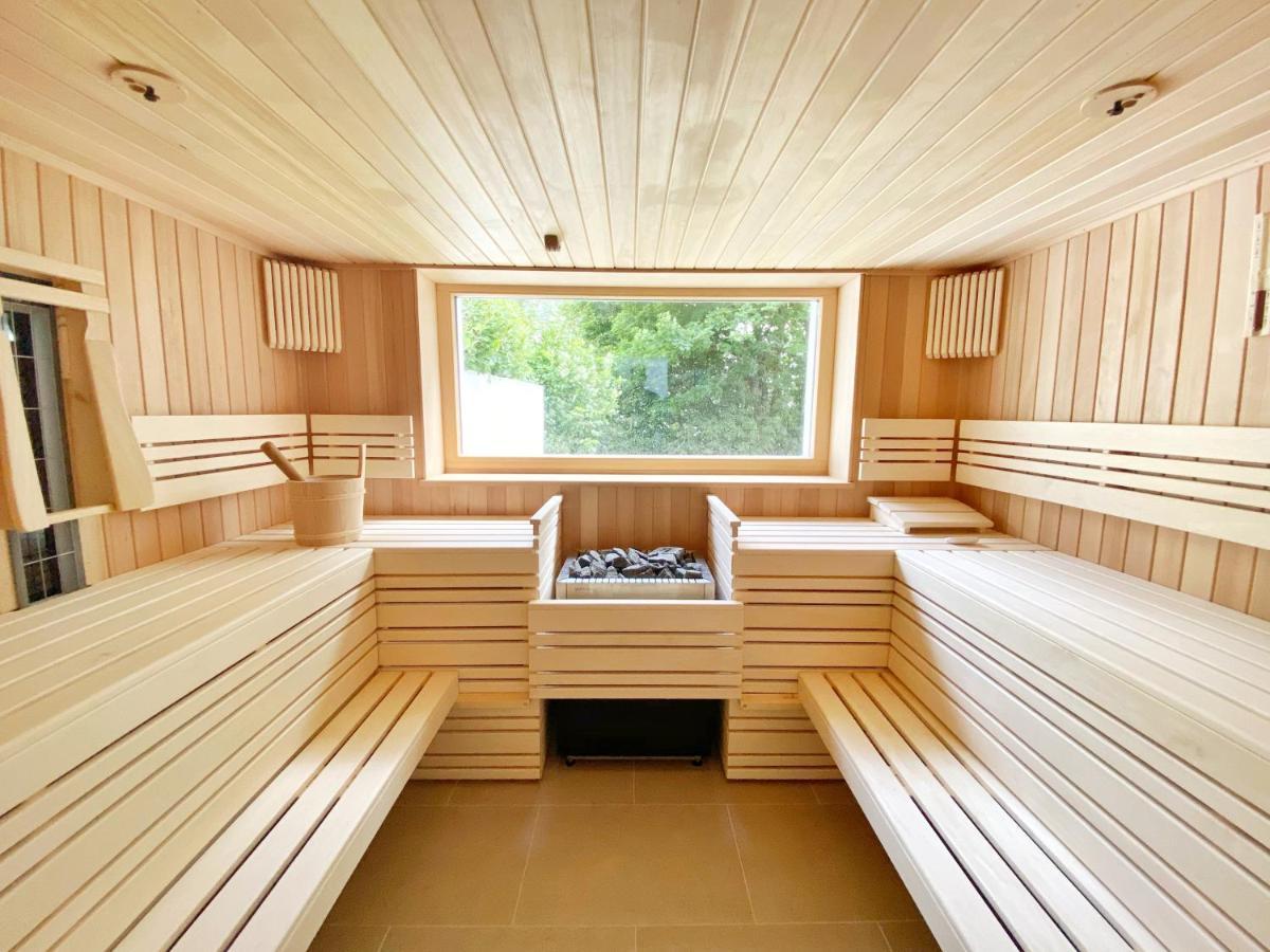 Villa Jenny - Ferienappartement 1 Mit Meerblick ซาสนิทซ์ ภายนอก รูปภาพ